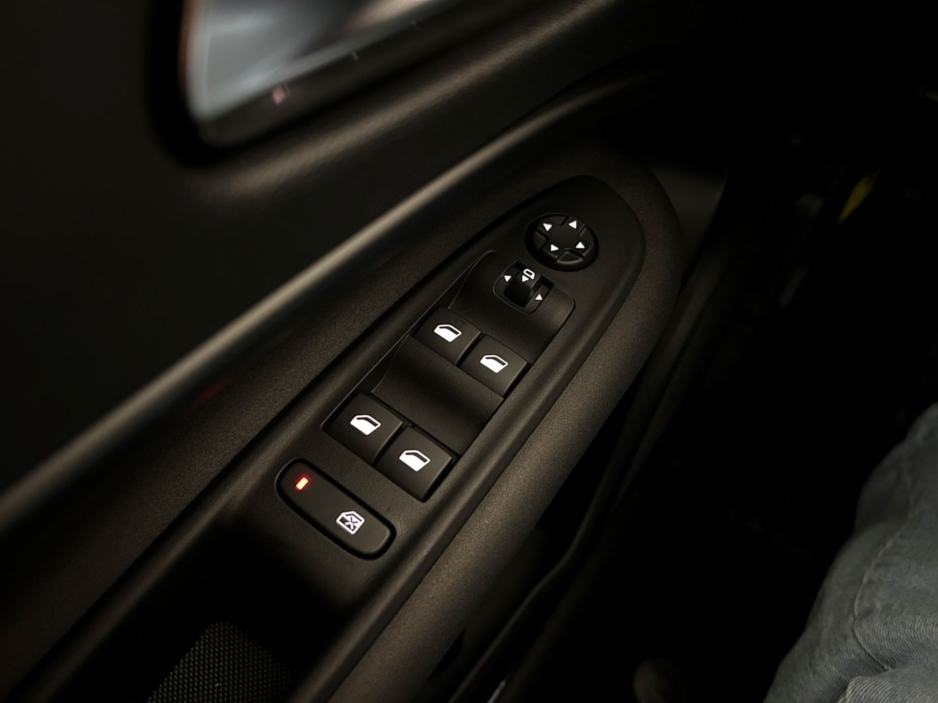 Junior 1.2 ibrida Speciale - Autoviemme